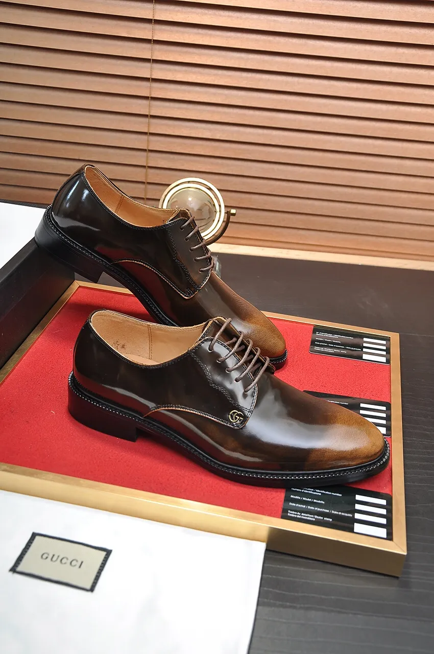 Men's shoes💰500💶Italy's top luxury men's shoe giant (GUCCI) (Gucci) (full cowhide lining) new arrival🍃Original European style🔰 Pleasant to the eye😍In order to make the shoes more durable and non-deformable🌀The production continues to follow traditional methods but there is still no lack of innovation💪Choose original sheepskin for the leather♻️ Smooth and natural And extra bright ⭐Made of imported cowhide, the first choice of rich people 38-45 (45 customized)